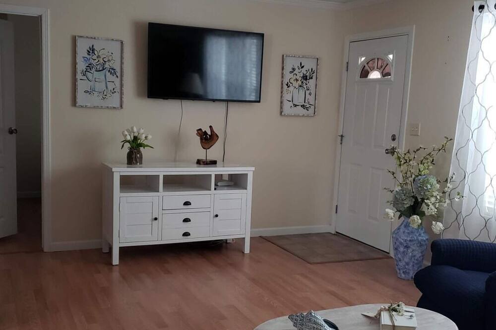 Photo of Livingroom in Longs