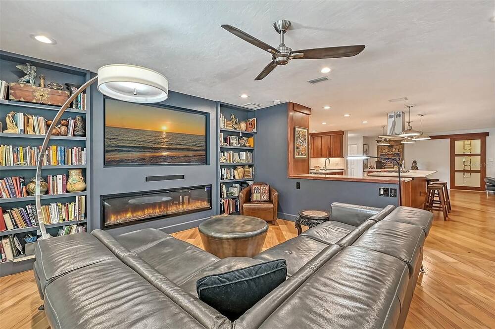 Photo of Livingroom in Bay Isle