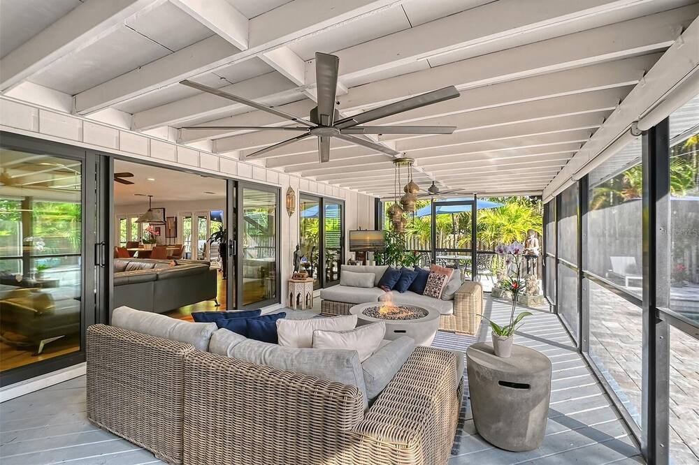 Photo of Patio Balcony in Bay Isle