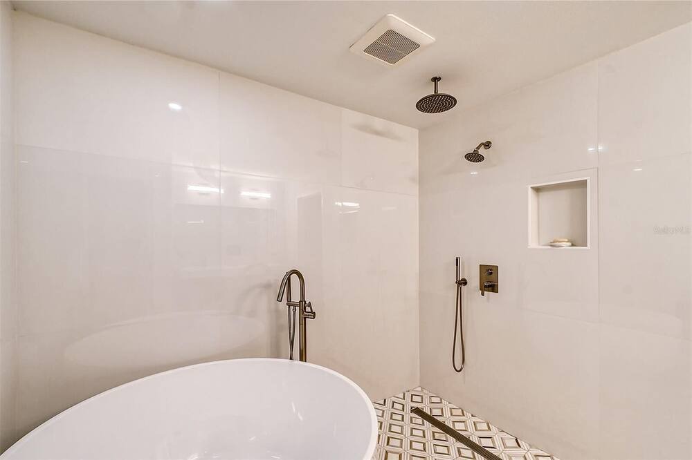 Photo of Bathroom in Bay Isle