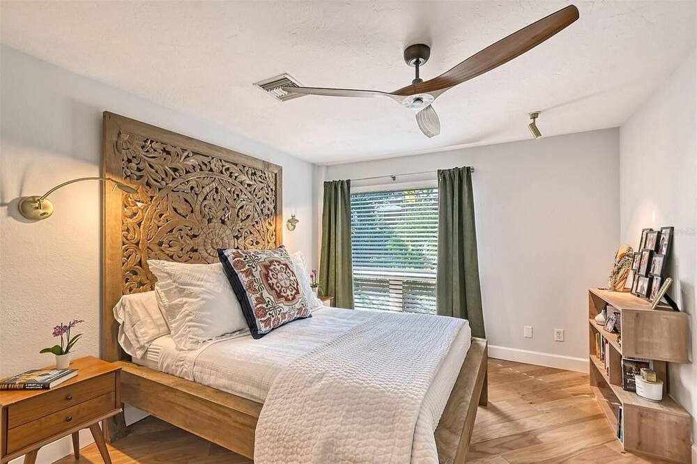 Photo of Bedroom in Bay Isle