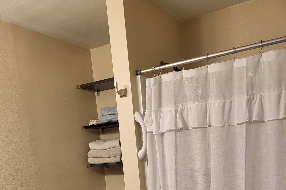 Photo of Bathroom in Cat Hill