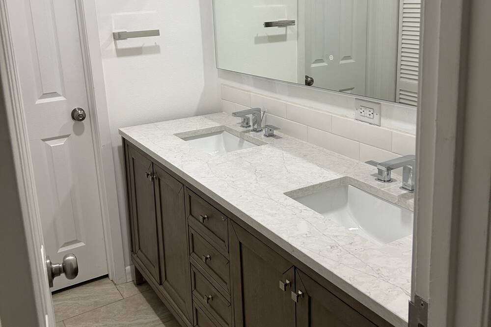 Photo of Bathroom in Spring Branch West
