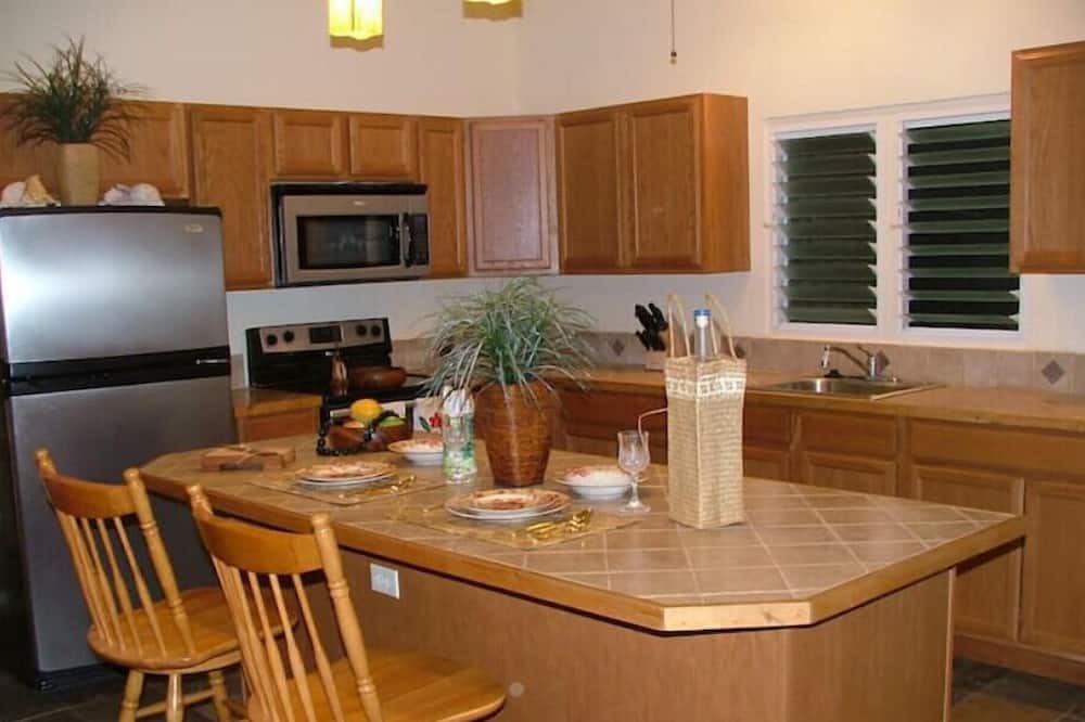 Photo of Kitchen in Milolii