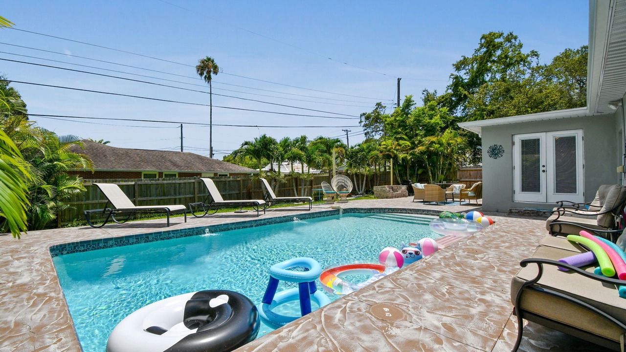 Photo of Outdoor in Harbor Hills