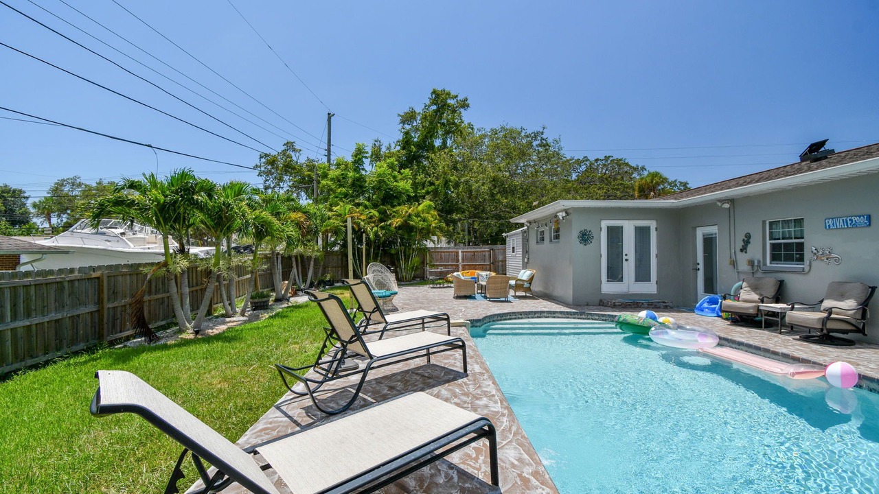 Photo of Outdoor in Harbor Hills