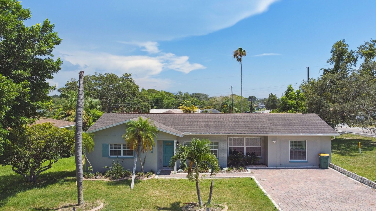 Photo of Outdoor in Harbor Hills
