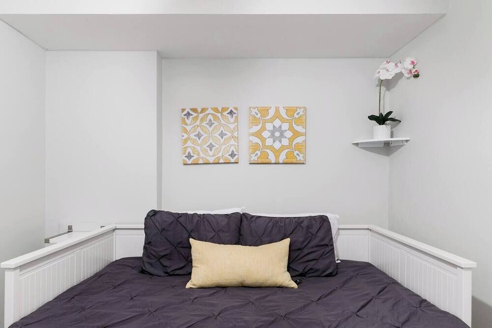 Photo of Livingroom in North End