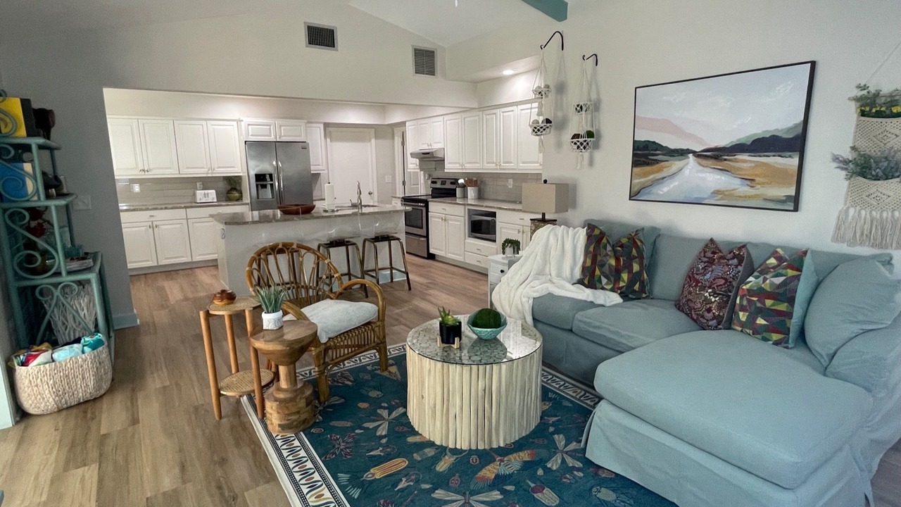 Photo of Livingroom in Trailer Estates