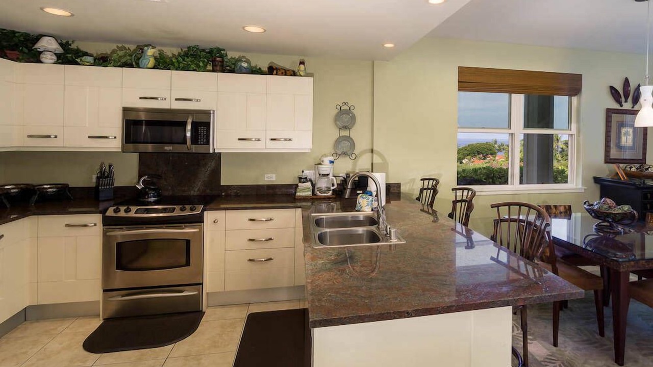 Photo of Kitchen in Kahaluu Bay