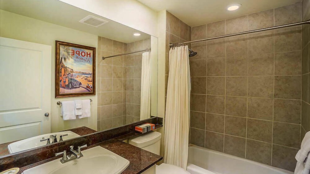 Photo of Bathroom in Kahaluu Bay