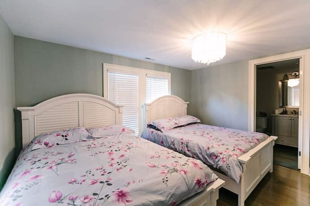 Photo of Bedroom in Chapel Hill