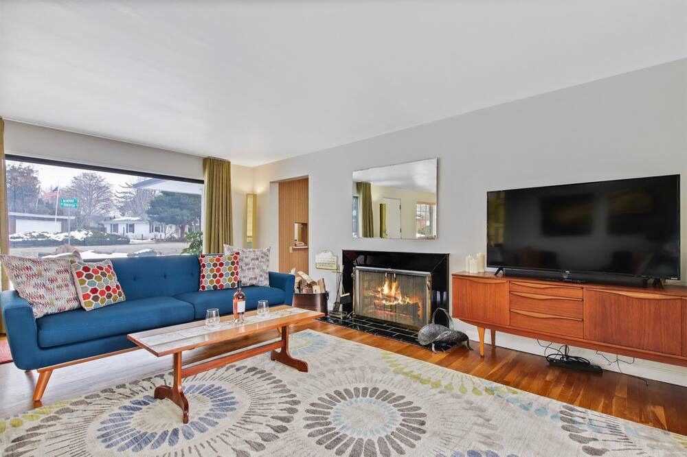 Photo of Livingroom in Franklin - Randolph