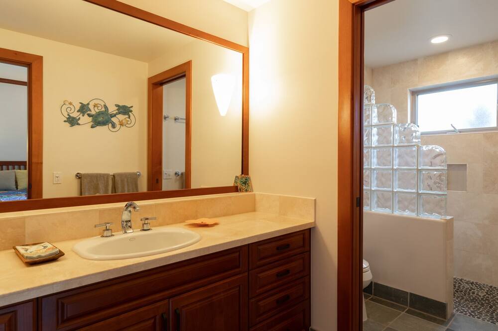 Photo of Bathroom in Kamuela