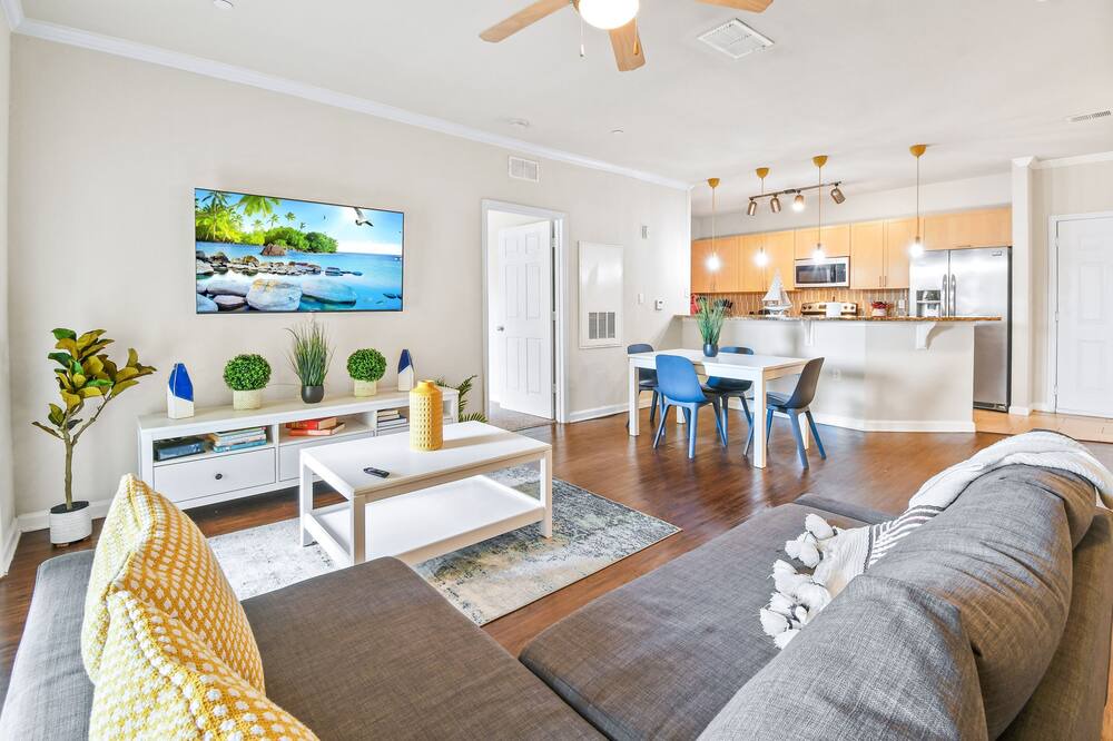 Photo of Livingroom in Port Tampa City