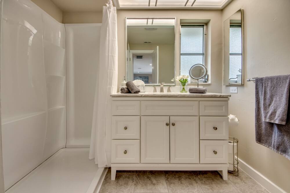 Photo of Bathroom in Eight Lakes