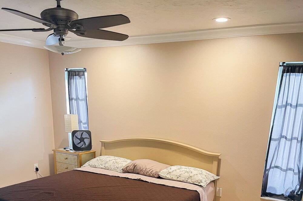 Photo of Bedroom in South Gate Ridge