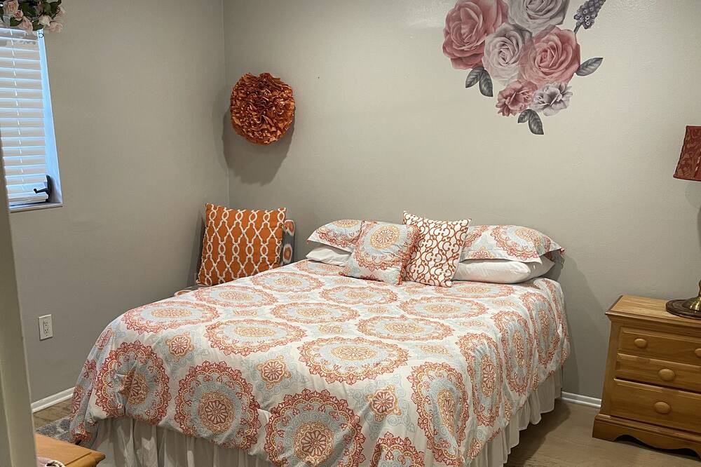 Photo of Bedroom in South Gate Ridge