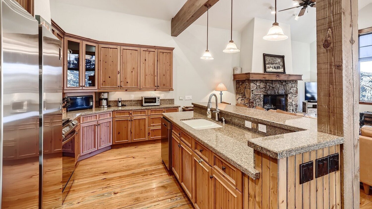 Photo of Kitchen in Peak 8