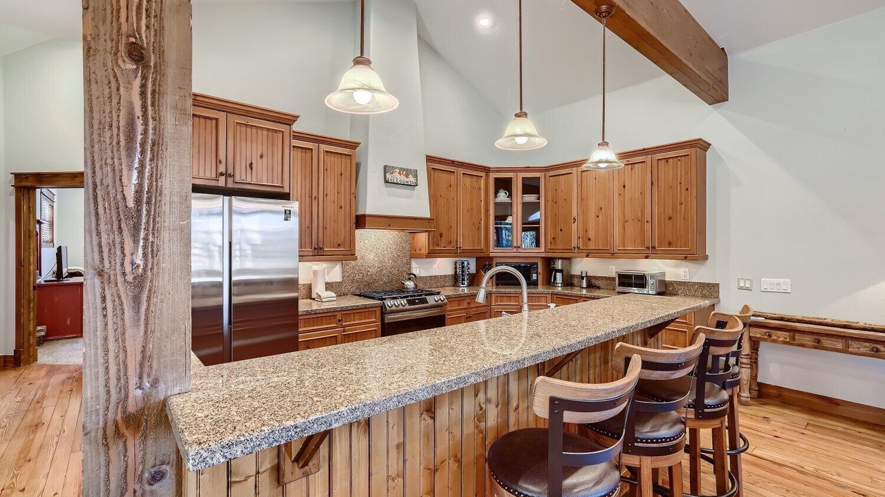 Photo of Kitchen in Peak 8