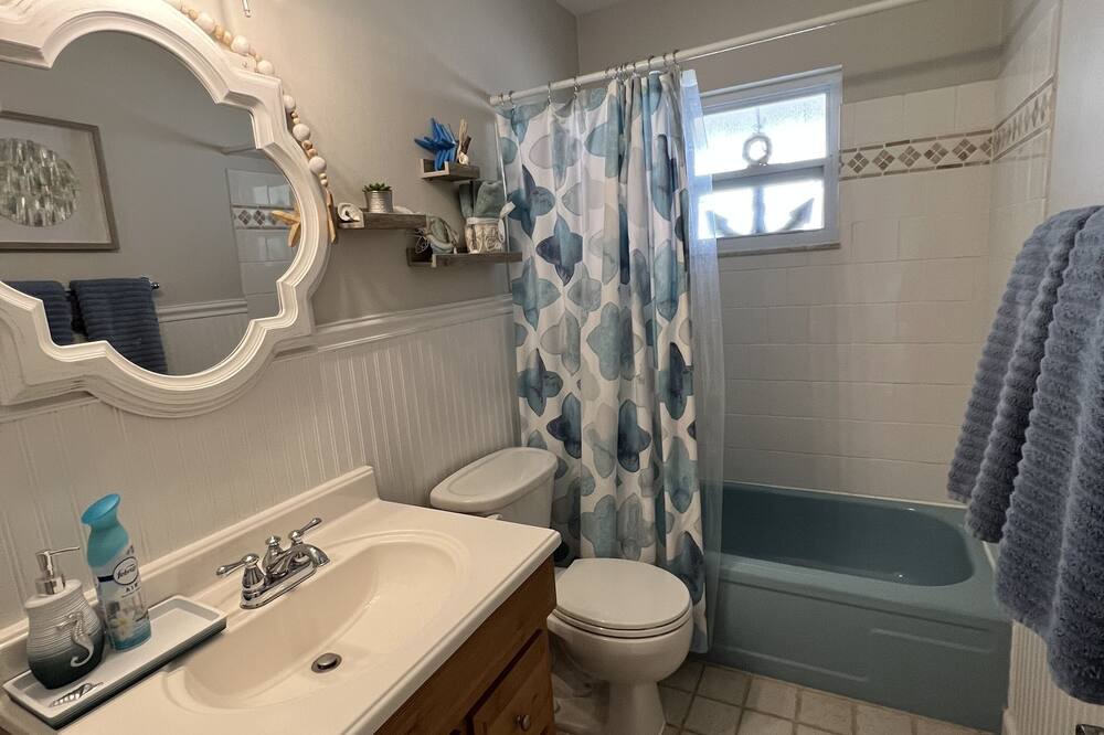Photo of Bathroom in Coquina Key