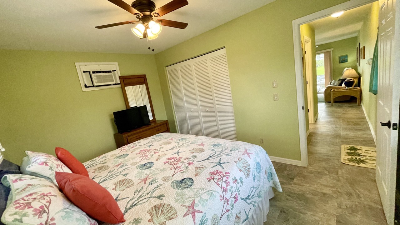 Photo of Bedroom in Gulf Cove
