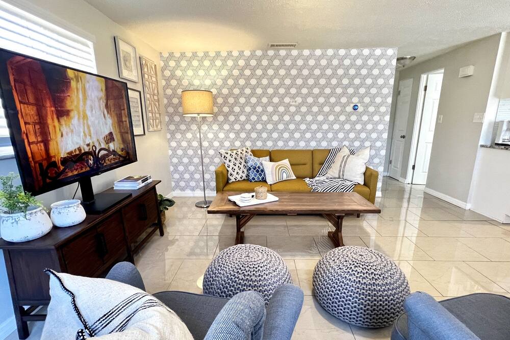Photo of Livingroom in South Seminole Heights