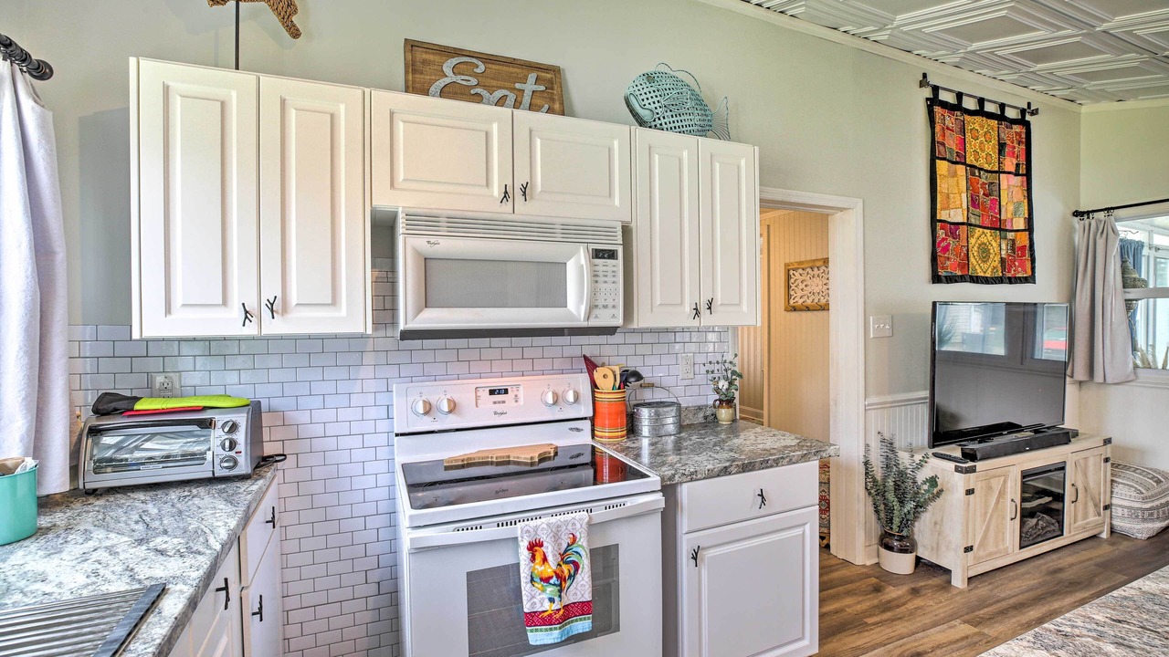 Photo of Kitchen in White Lake