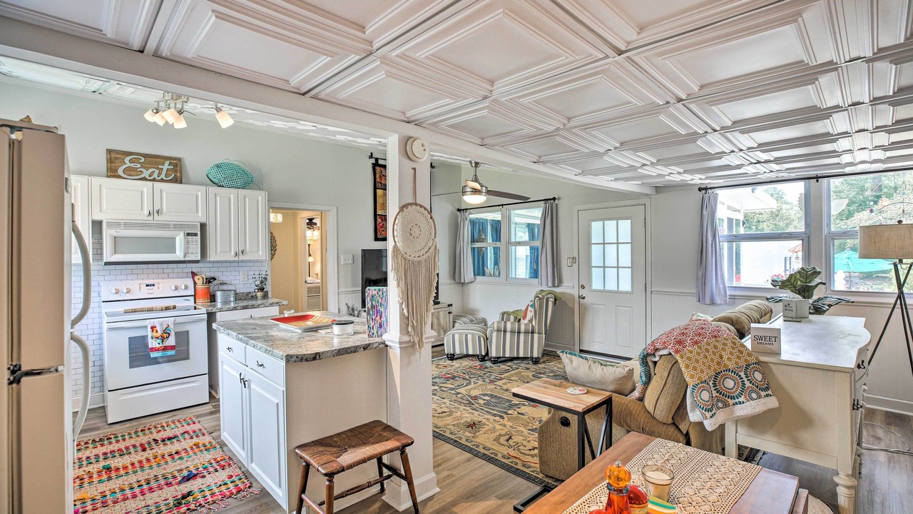Photo of Kitchen in White Lake