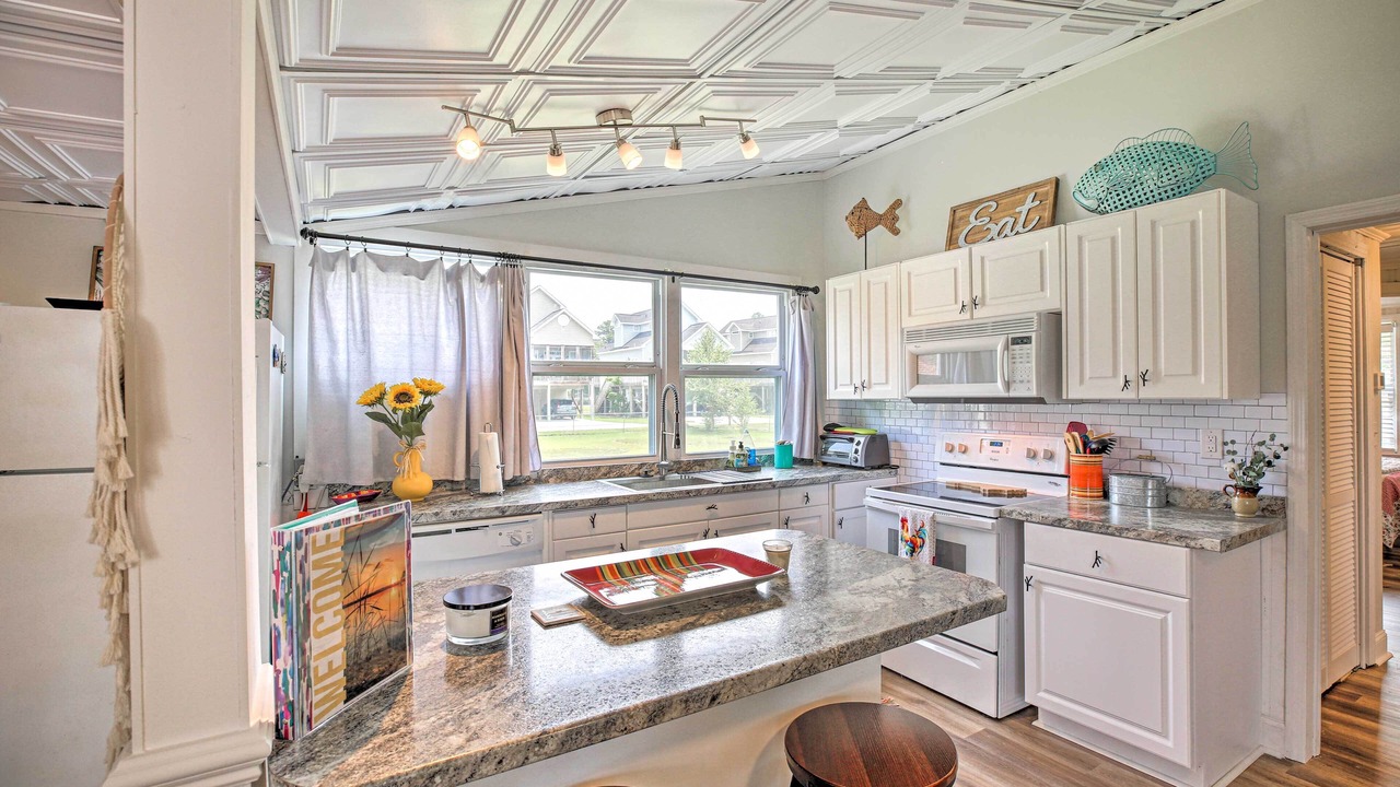 Photo of Kitchen in White Lake