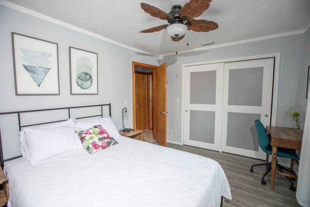 Photo of Bedroom in Crooked Creek
