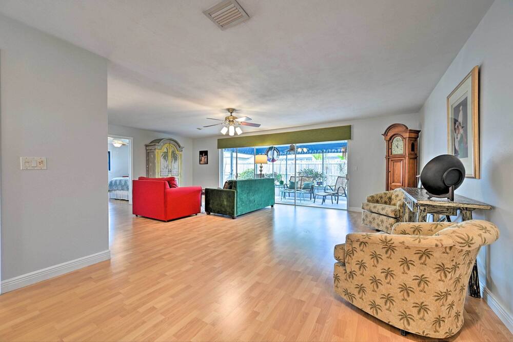 Photo of Livingroom in Harbor Hills