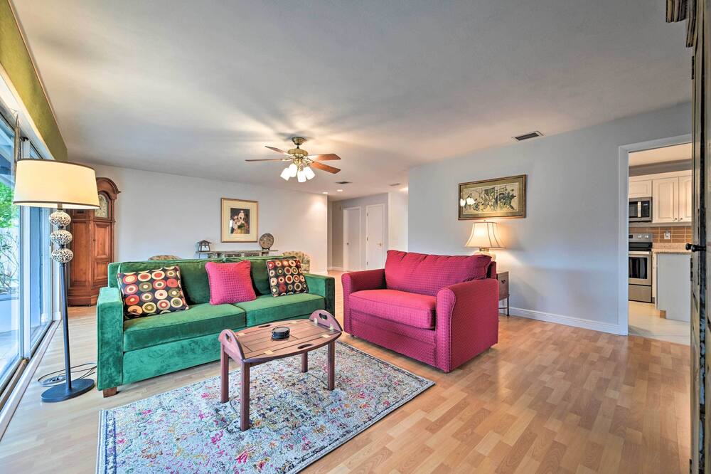 Photo of Livingroom in Harbor Hills