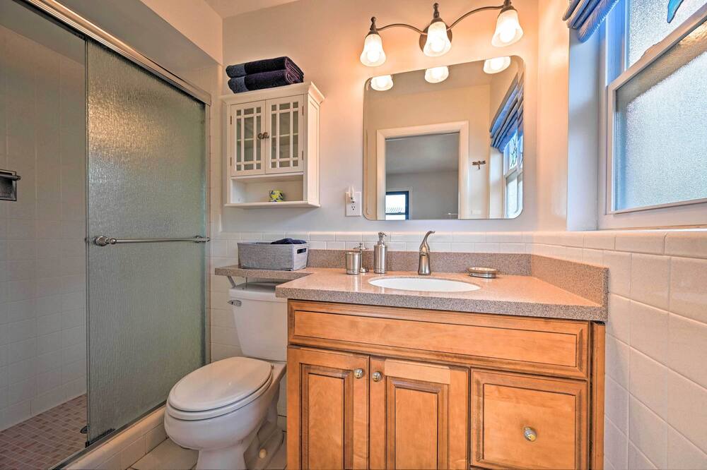 Photo of Bathroom in Harbor Hills