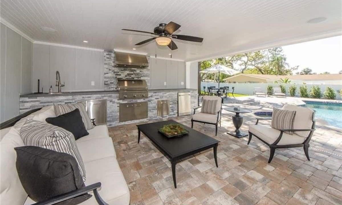 Photo of Outdoor in Harbor Hills