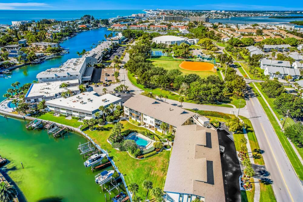 Photo of Outdoor in Capri Isle