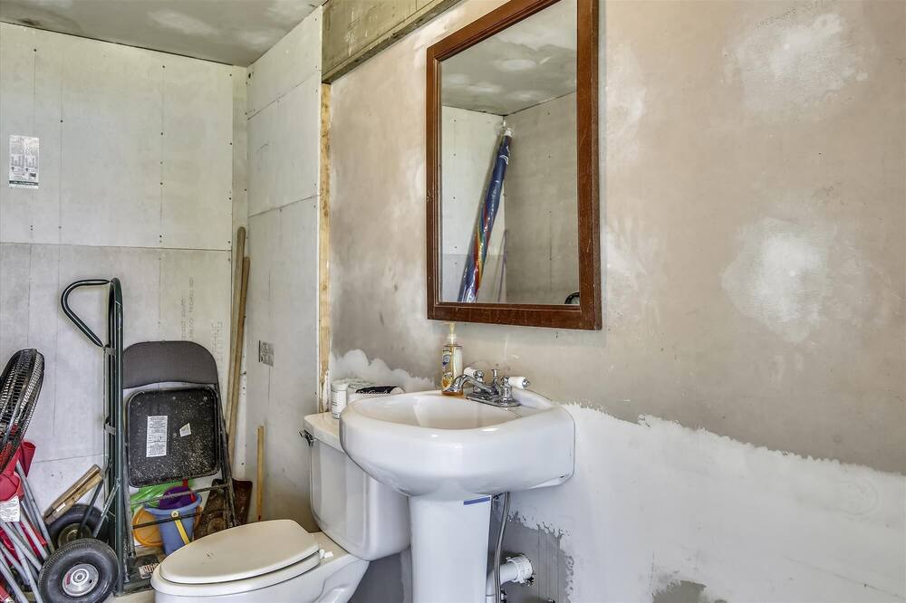 Photo of Bathroom in Bermuda Beach