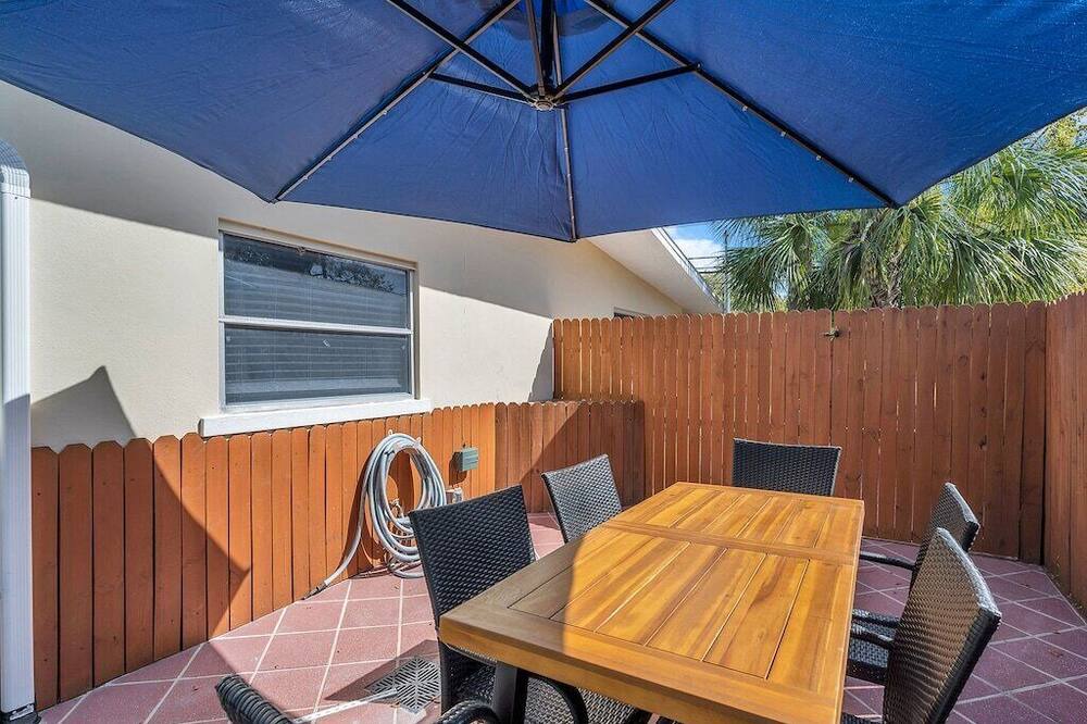Photo of Patio Balcony in Anona