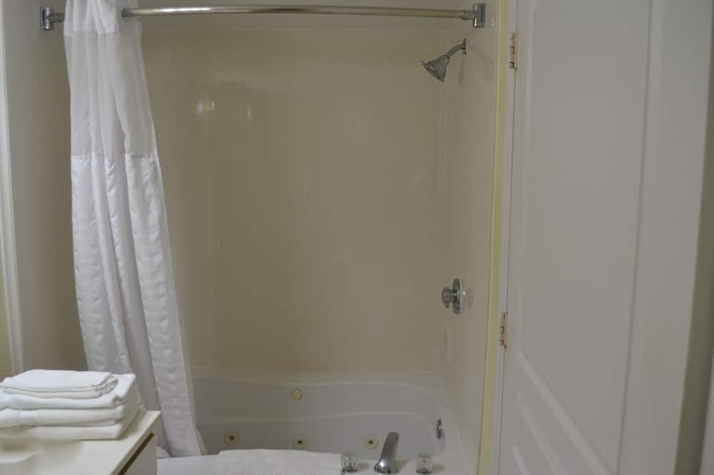 Photo of Bathroom in Ash