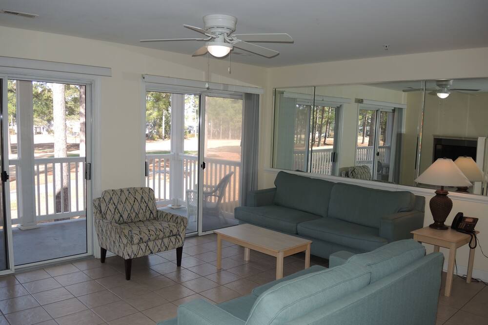 Photo of Livingroom in Calabash