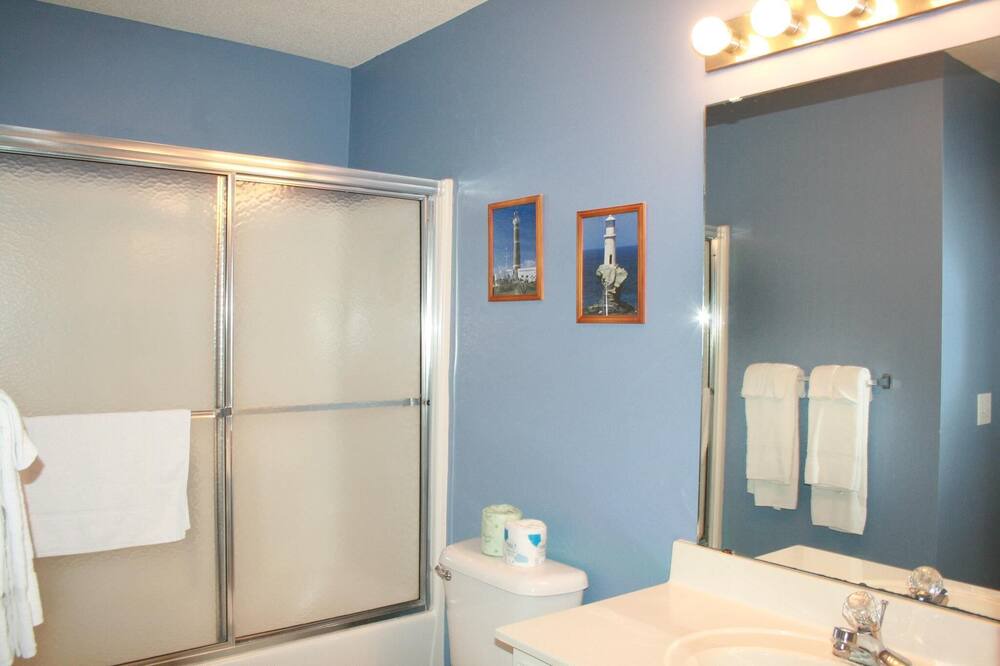 Photo of Bathroom in Calabash
