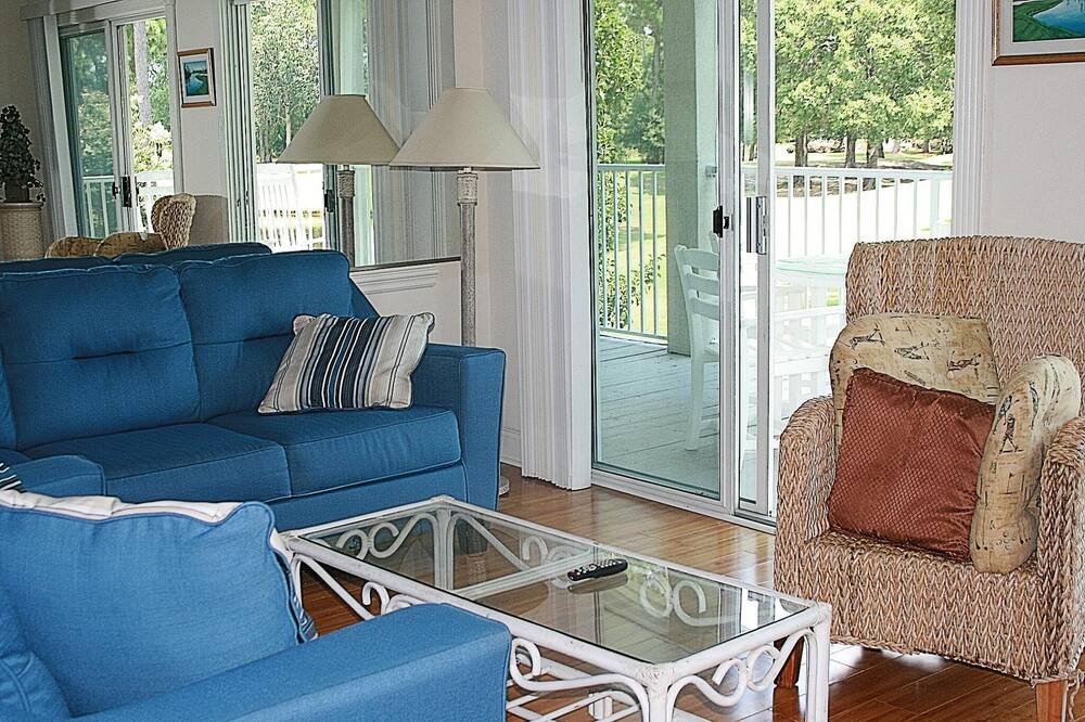 Photo of Livingroom in Calabash