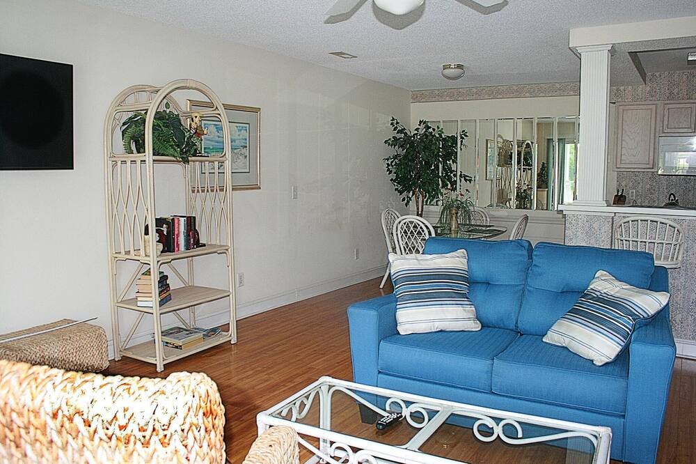 Photo of Livingroom in Calabash
