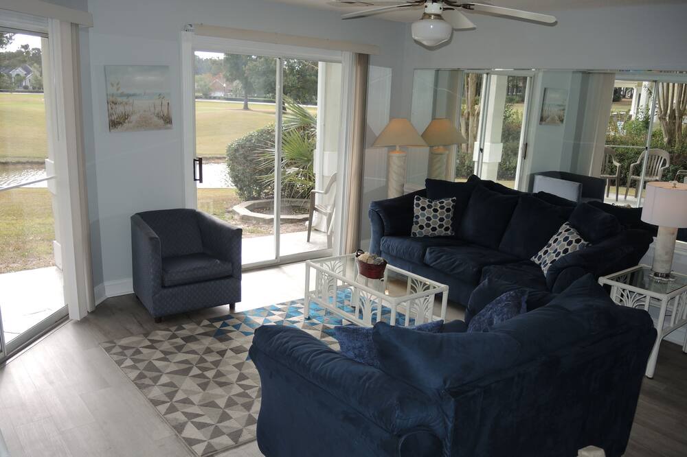 Photo of Livingroom in Calabash
