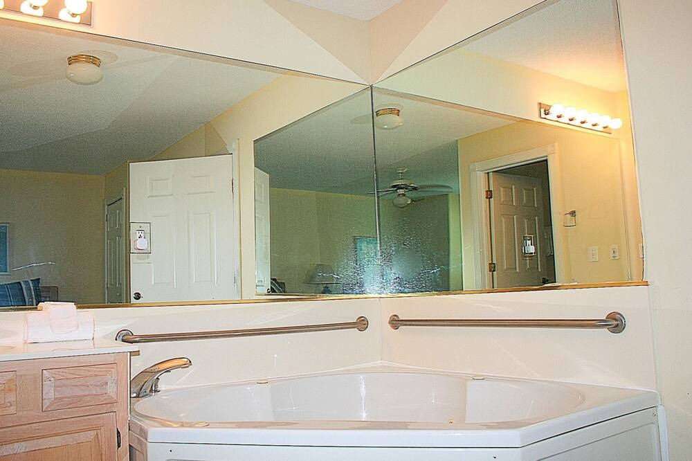 Photo of Bathroom in Calabash
