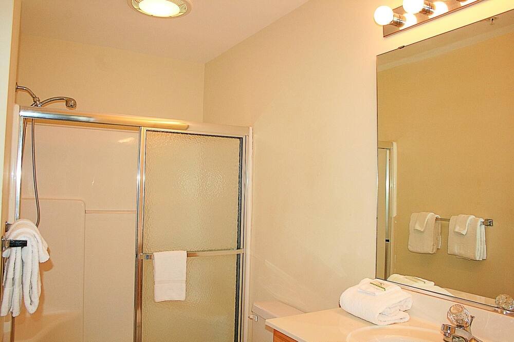 Photo of Bathroom in Calabash