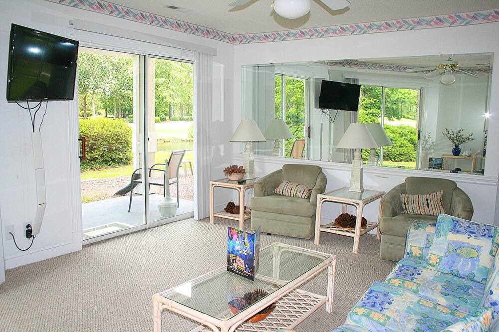 Photo of Livingroom in Calabash