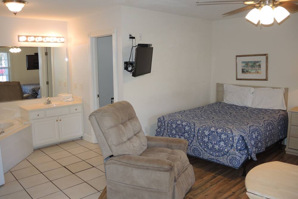 Photo of Bedroom in Calabash