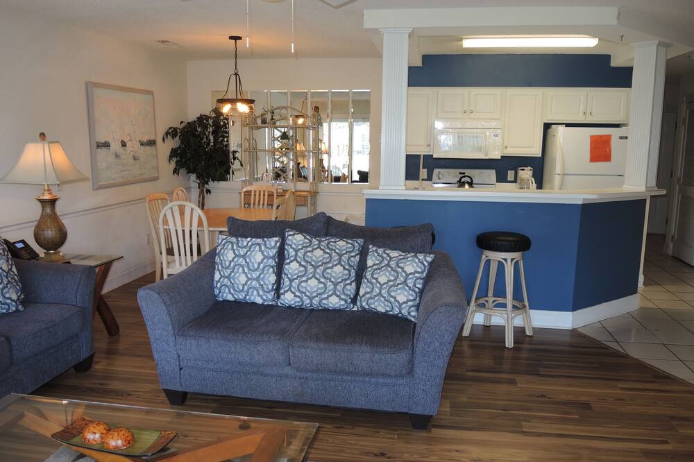Photo of Livingroom in Calabash