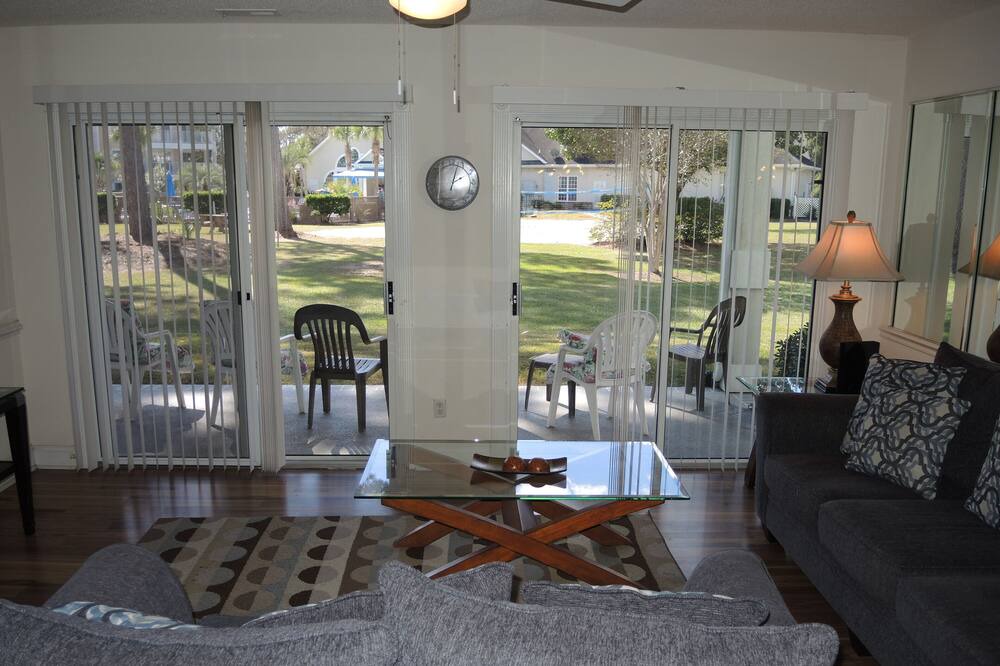 Photo of Livingroom in Calabash